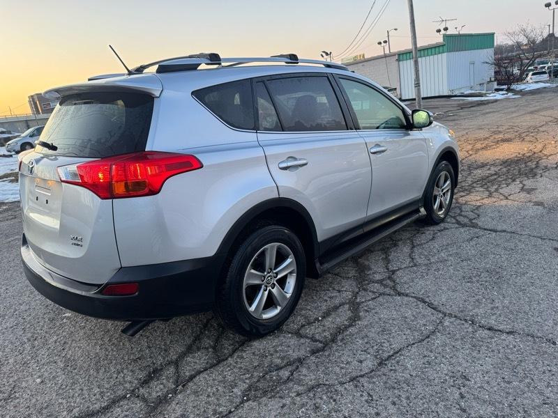 Toyota RAV4 XLE AWD 2015