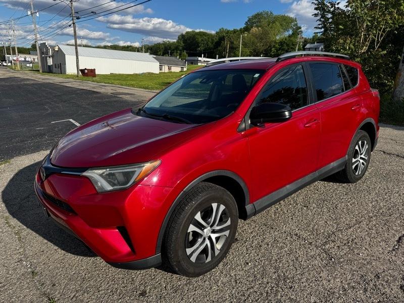 Toyota RAV4 LE AWD 2017