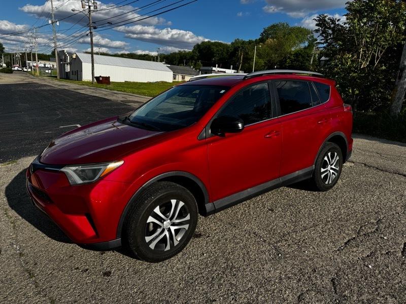 Toyota RAV4 LE AWD 2017