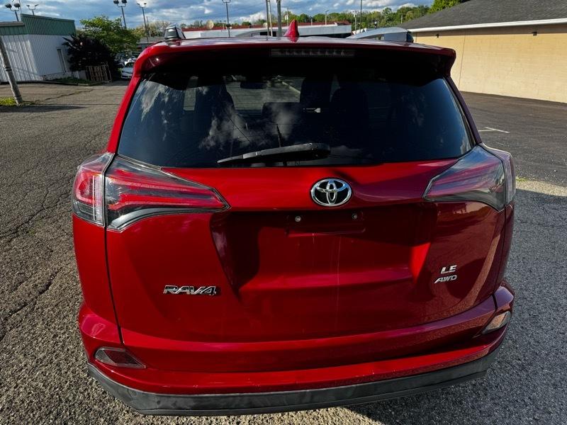 Toyota RAV4 LE AWD 2017