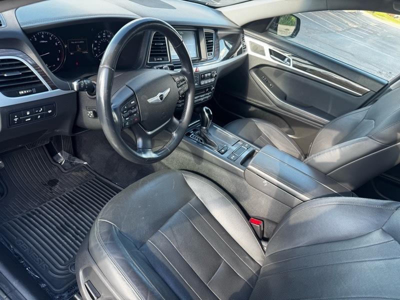 Hyundai Genesis 3.8L 2015