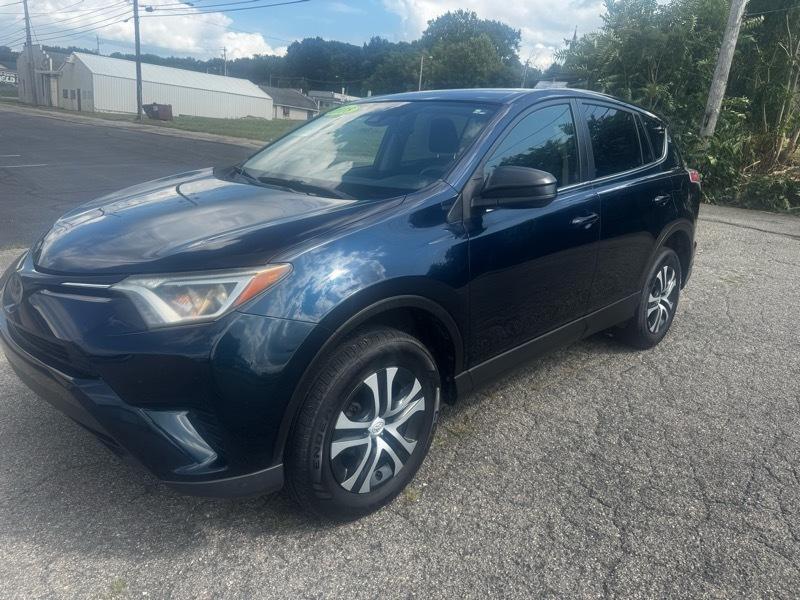 Toyota RAV4 LE FWD 2018