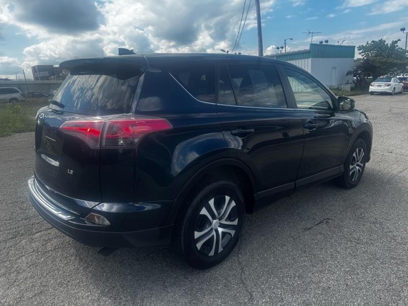 Toyota RAV4 LE FWD 2018