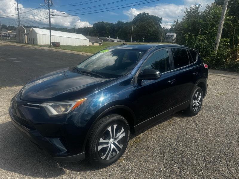 Toyota RAV4 LE FWD 2018