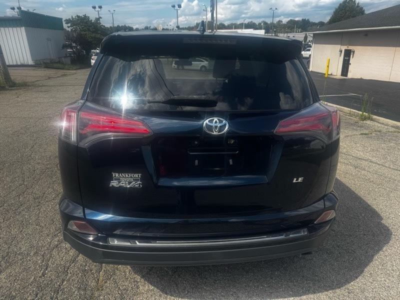 Toyota RAV4 LE FWD 2018