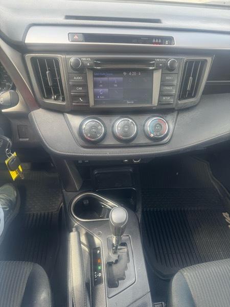 Toyota RAV4 LE FWD 2018
