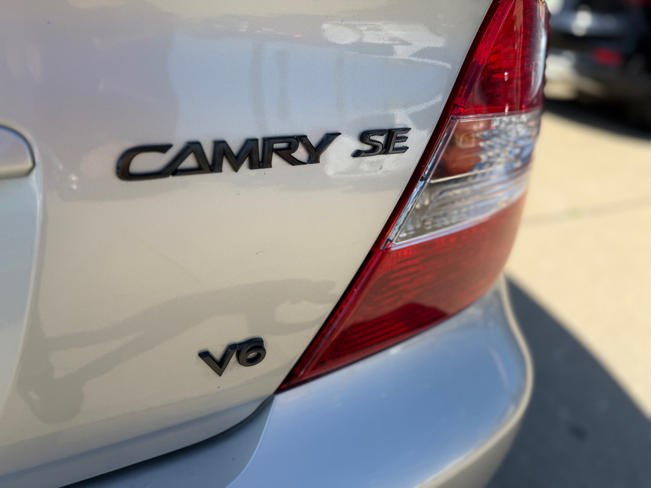 2004 Toyota Camry SE V6 photo 6