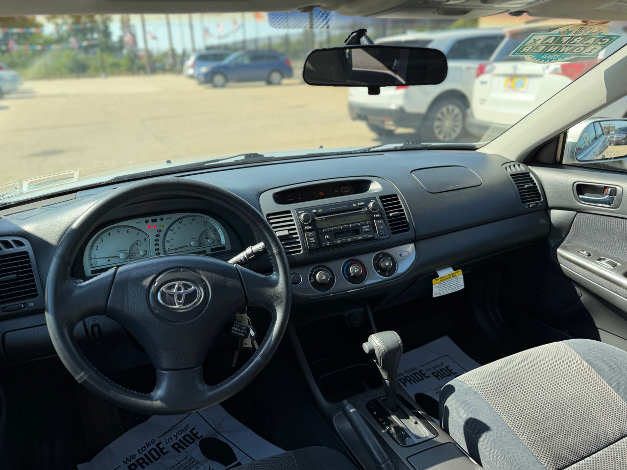 2004 Toyota Camry SE V6 photo 11
