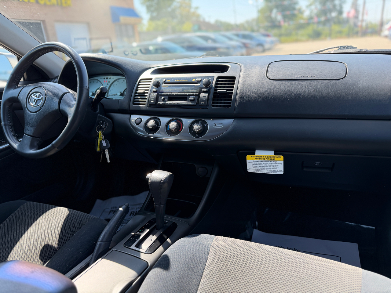 2004 Toyota Camry SE V6 photo 17