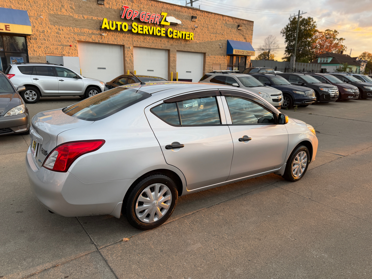 Nissan Versa 1.6 Base Sedan 2012 Nissan Versa 1.6 Base Sedan 2012