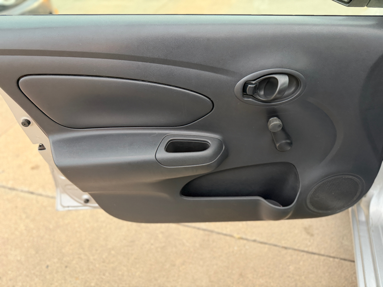 Nissan Versa 1.6 Base Sedan 2012 Nissan Versa 1.6 Base Sedan 2012