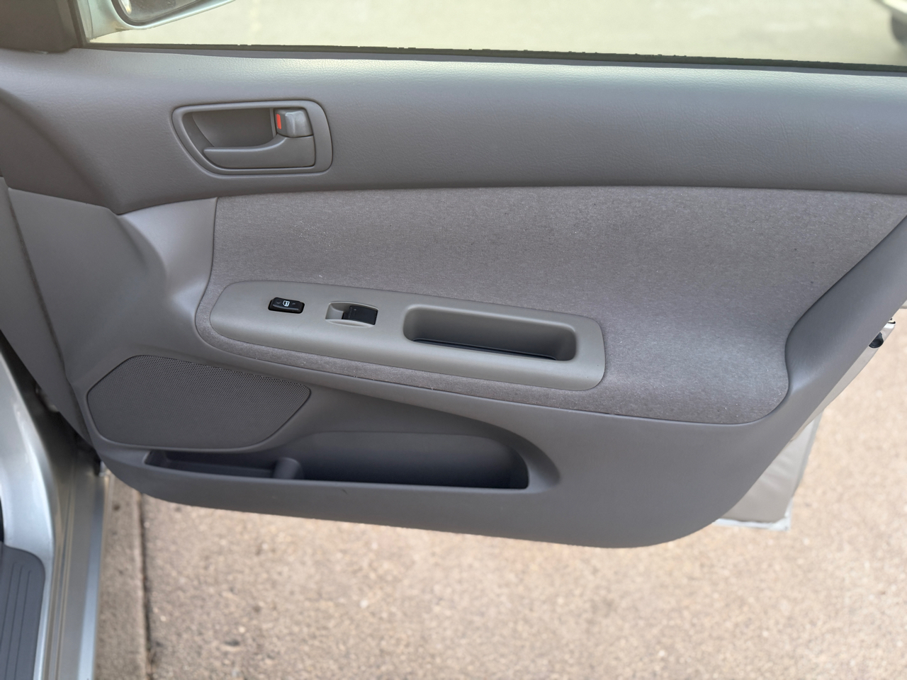 Toyota Camry LE V6 2004