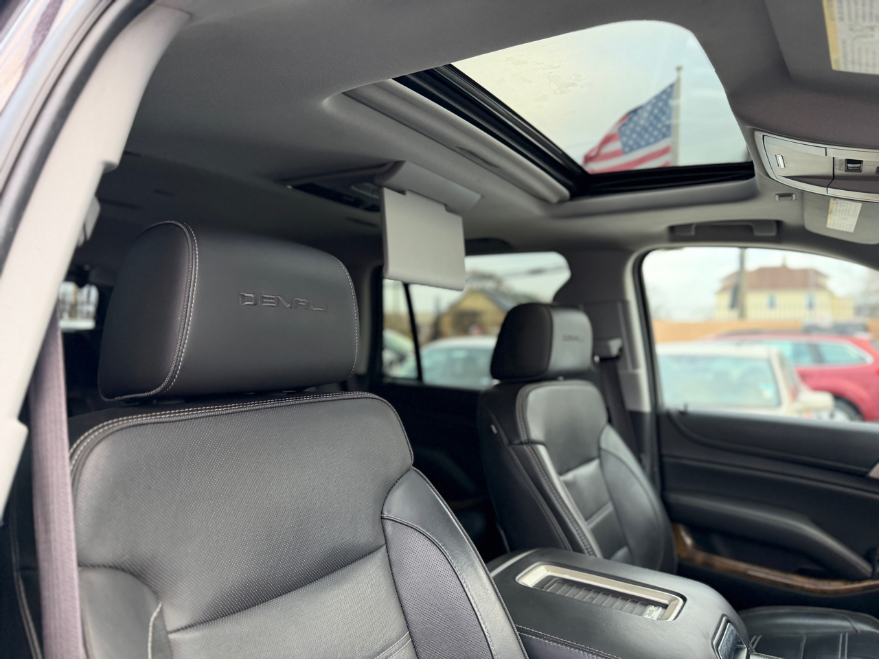 GMC Yukon Denali 4WD 2016