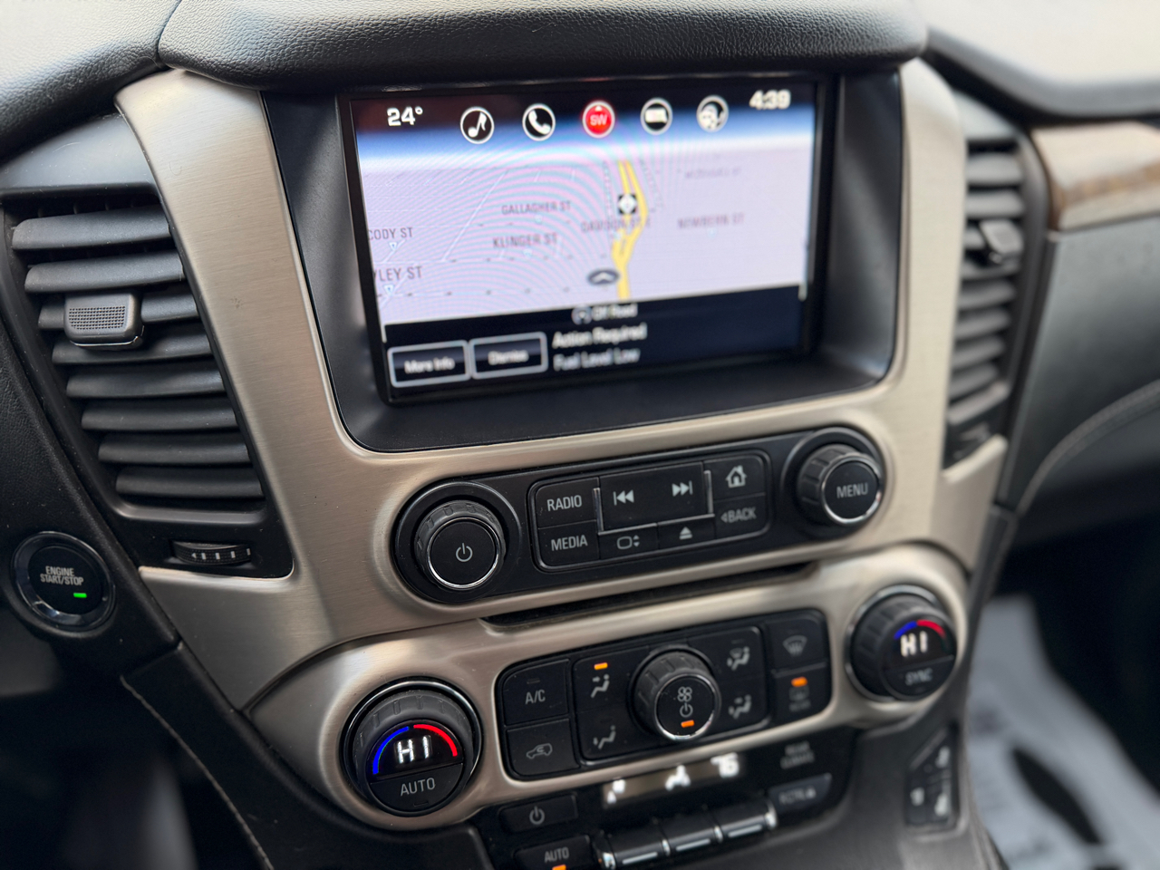 GMC Yukon Denali 4WD 2016