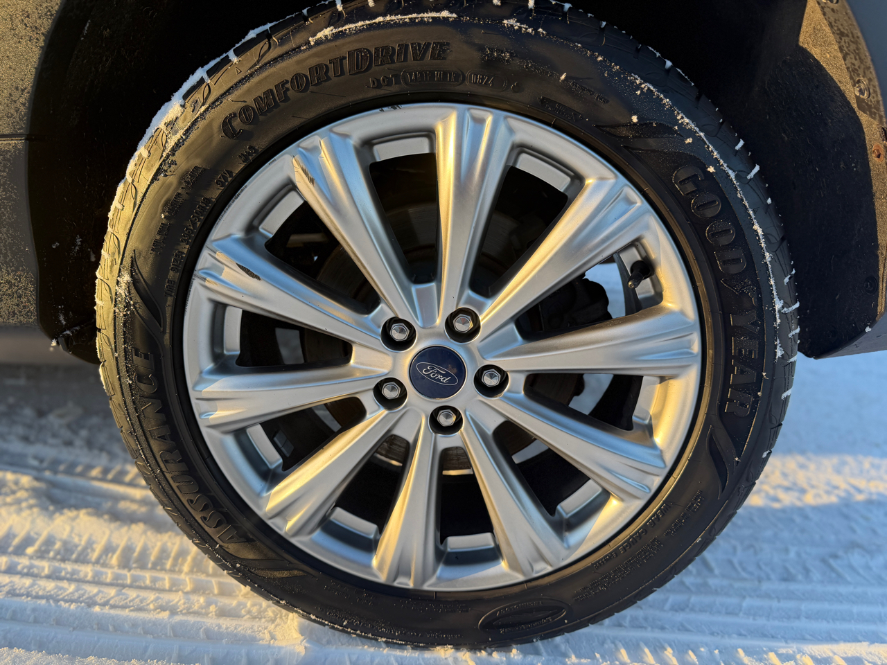 Ford Escape Titanium 4WD 2018