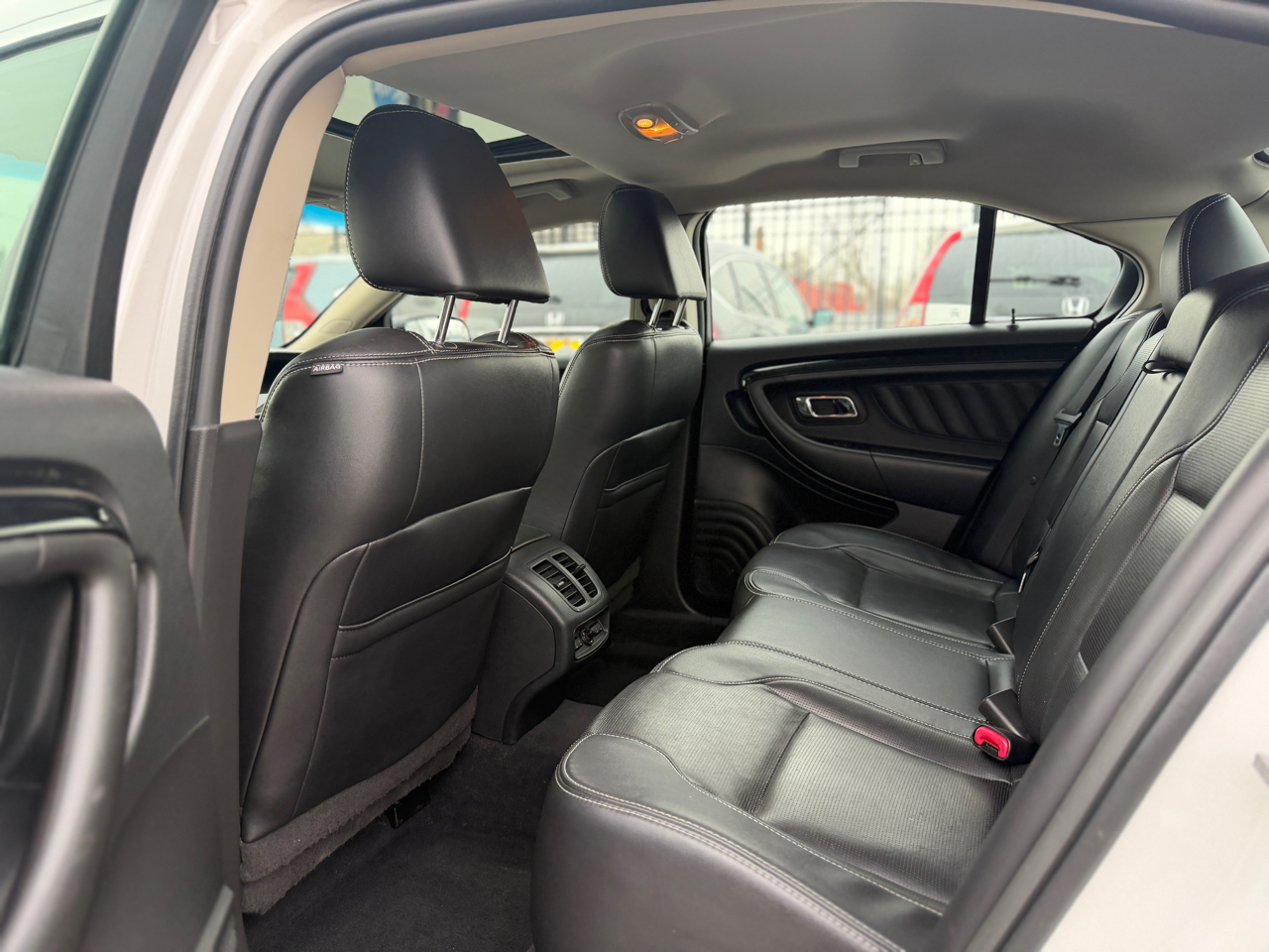 Ford Taurus Limited 2011