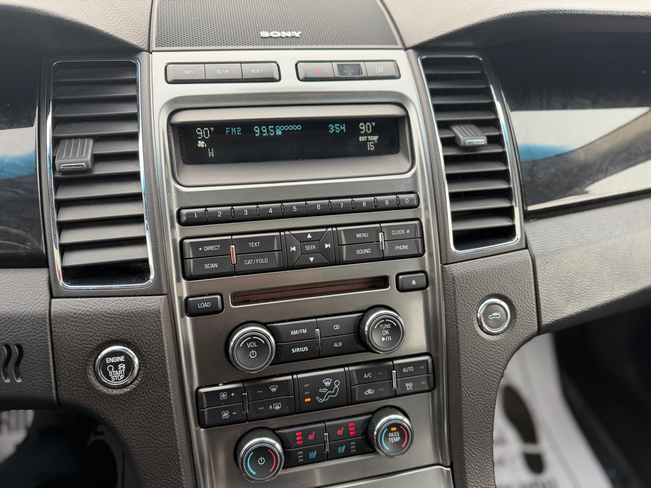 Ford Taurus Limited 2011