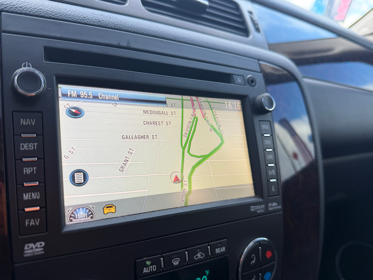 GMC Yukon Denali XL 4WD 2012