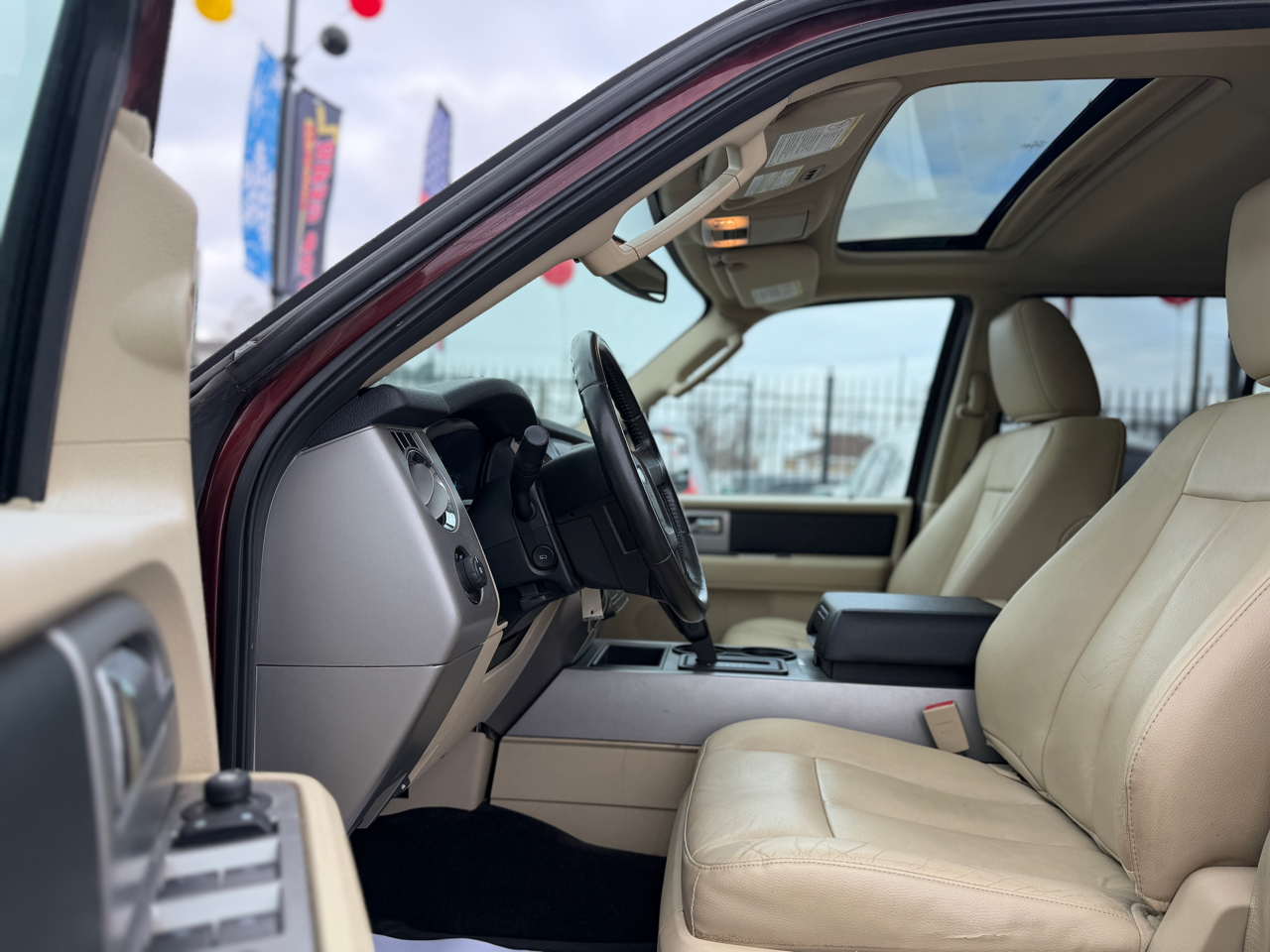 Ford Expedition XLT 4WD 2016