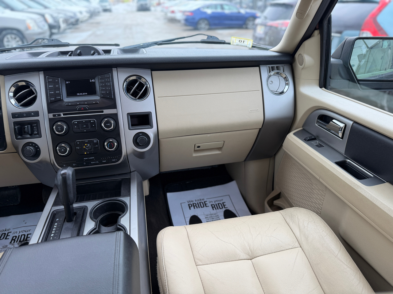 Ford Expedition XLT 4WD 2016