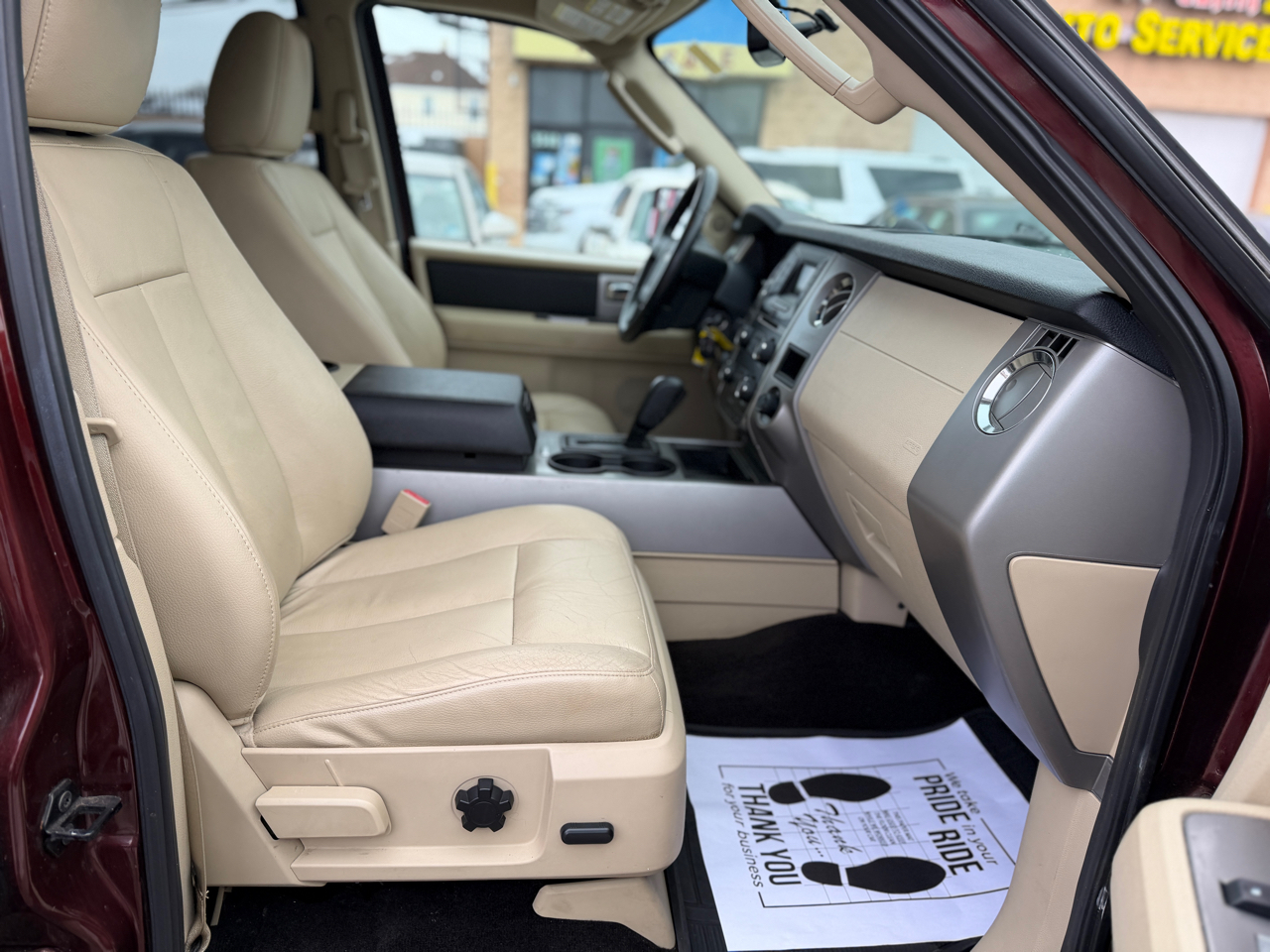 Ford Expedition XLT 4WD 2016