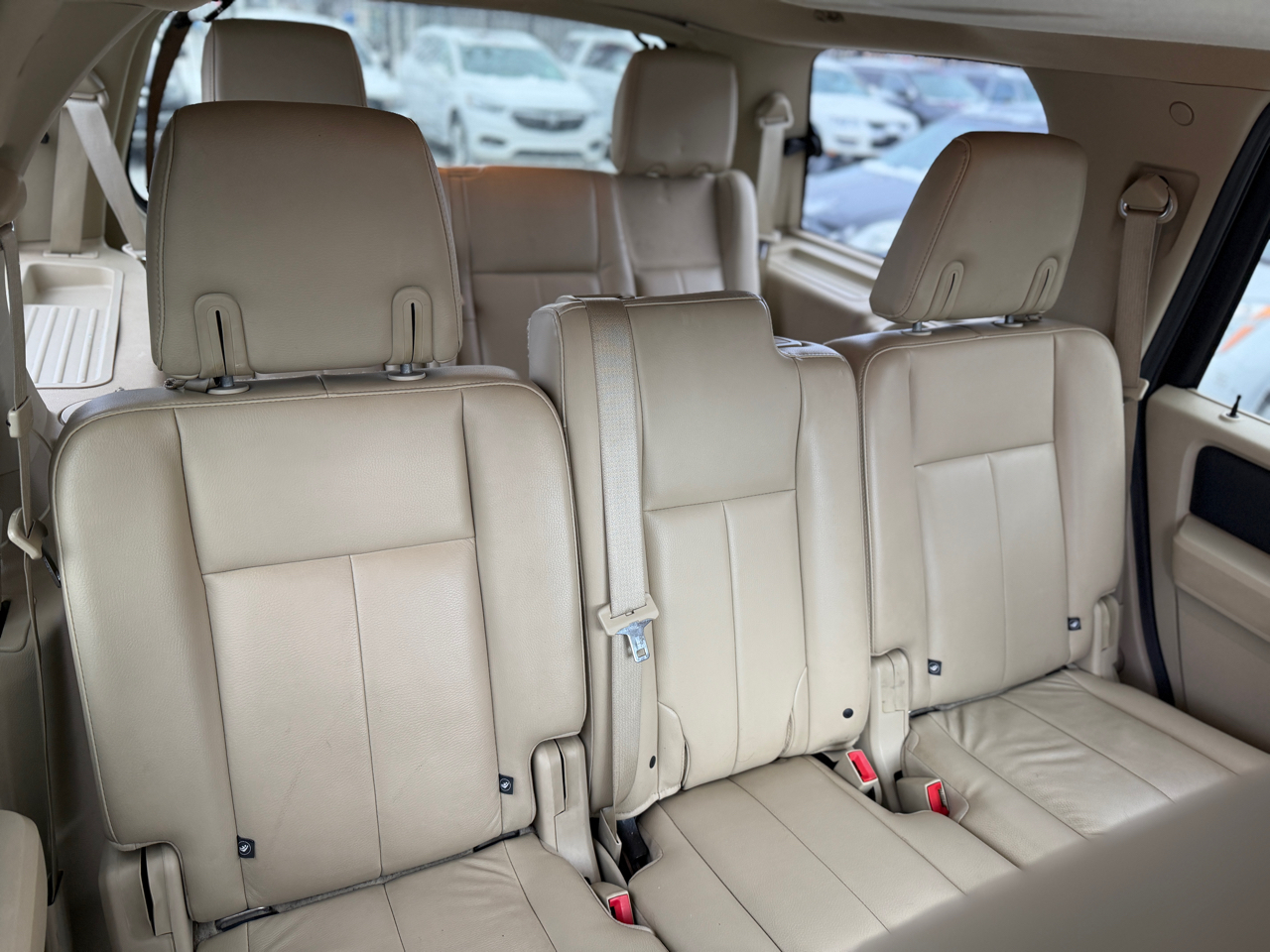 Ford Expedition XLT 4WD 2016