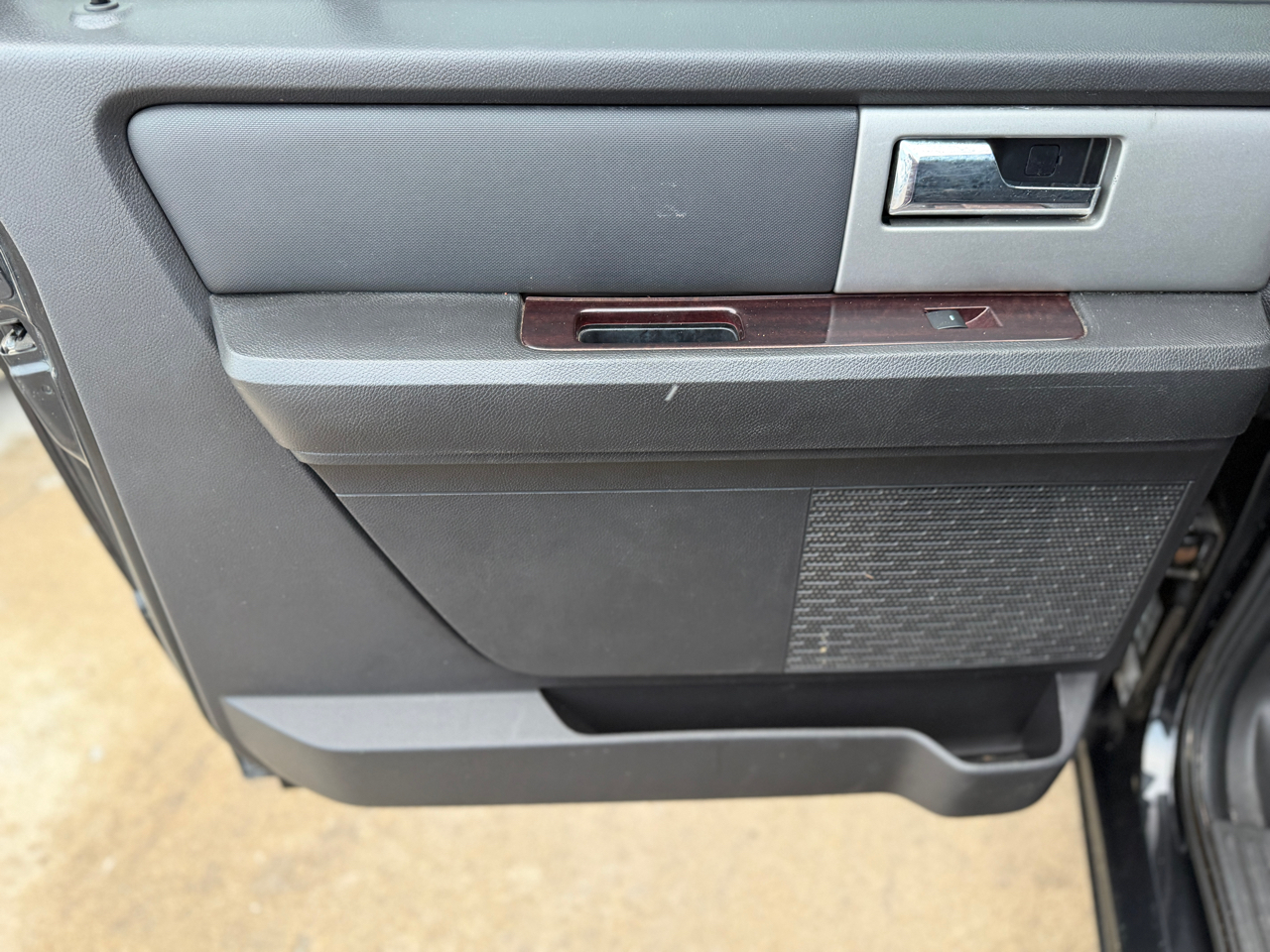 Ford Expedition EL Limited 4WD 2010