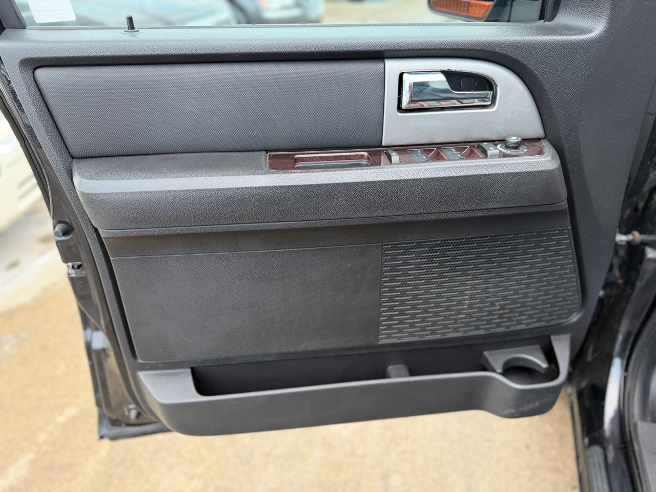 Ford Expedition EL Limited 4WD 2010