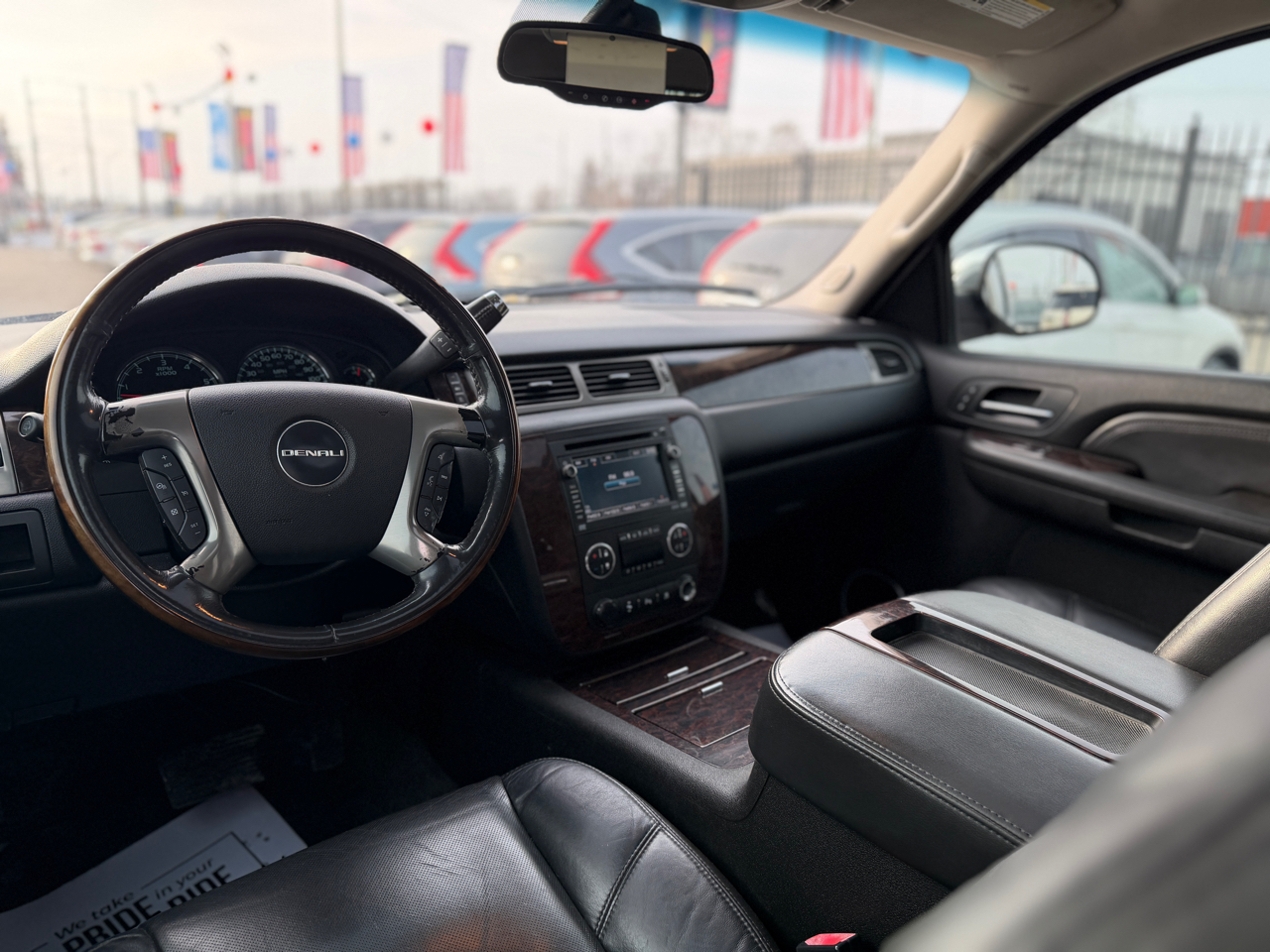 GMC Yukon Denali 4WD 2009