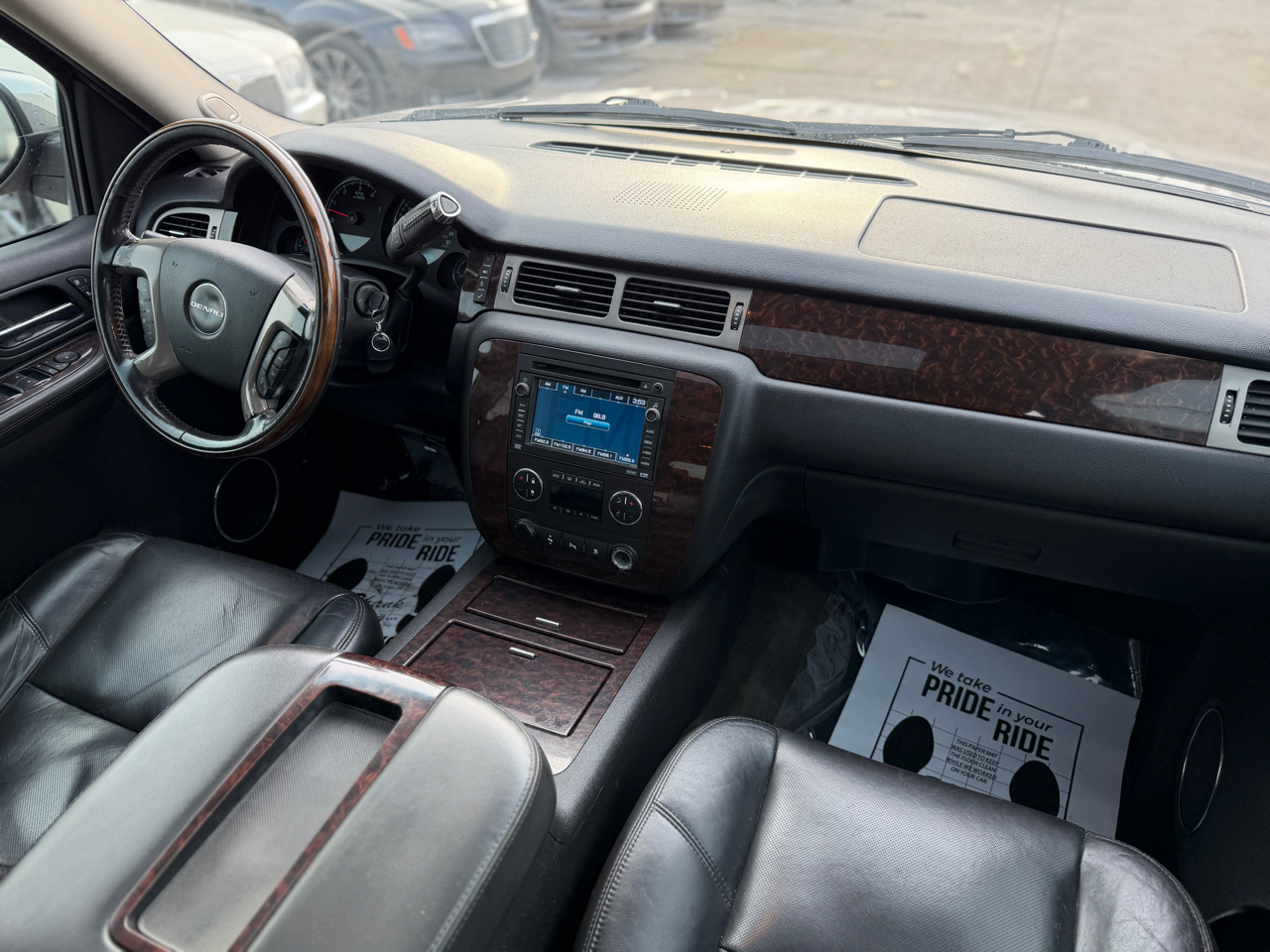 GMC Yukon Denali 4WD 2009