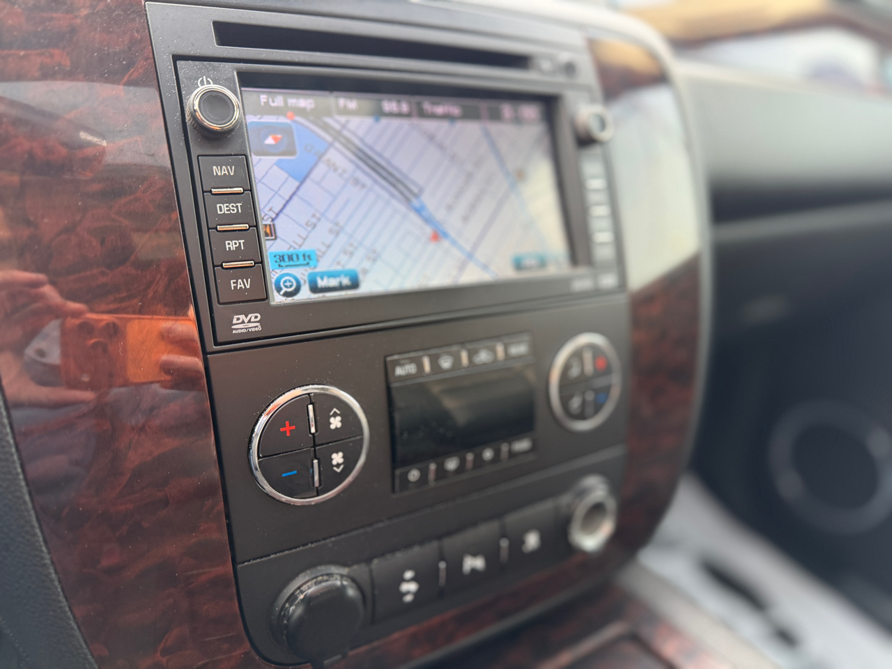 GMC Yukon Denali 4WD 2009