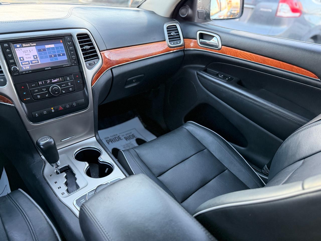 Jeep Grand Cherokee Overland 4WD 2011