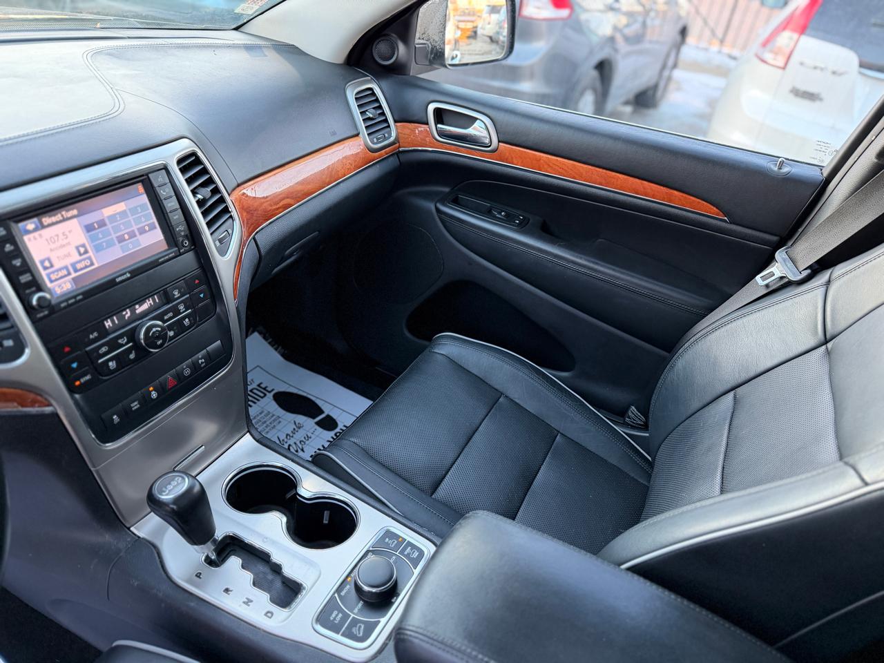 Jeep Grand Cherokee Overland 4WD 2011