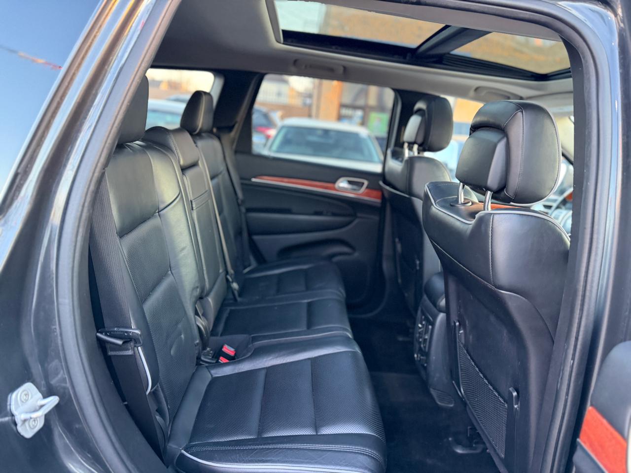 Jeep Grand Cherokee Overland 4WD 2011