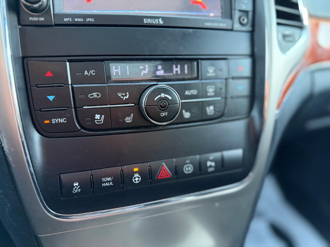 Jeep Grand Cherokee Overland 4WD 2011