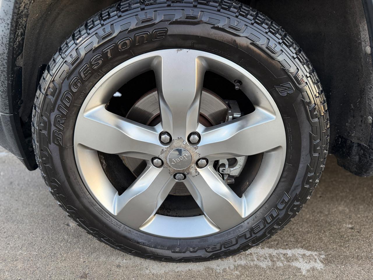 Jeep Grand Cherokee Overland 4WD 2011