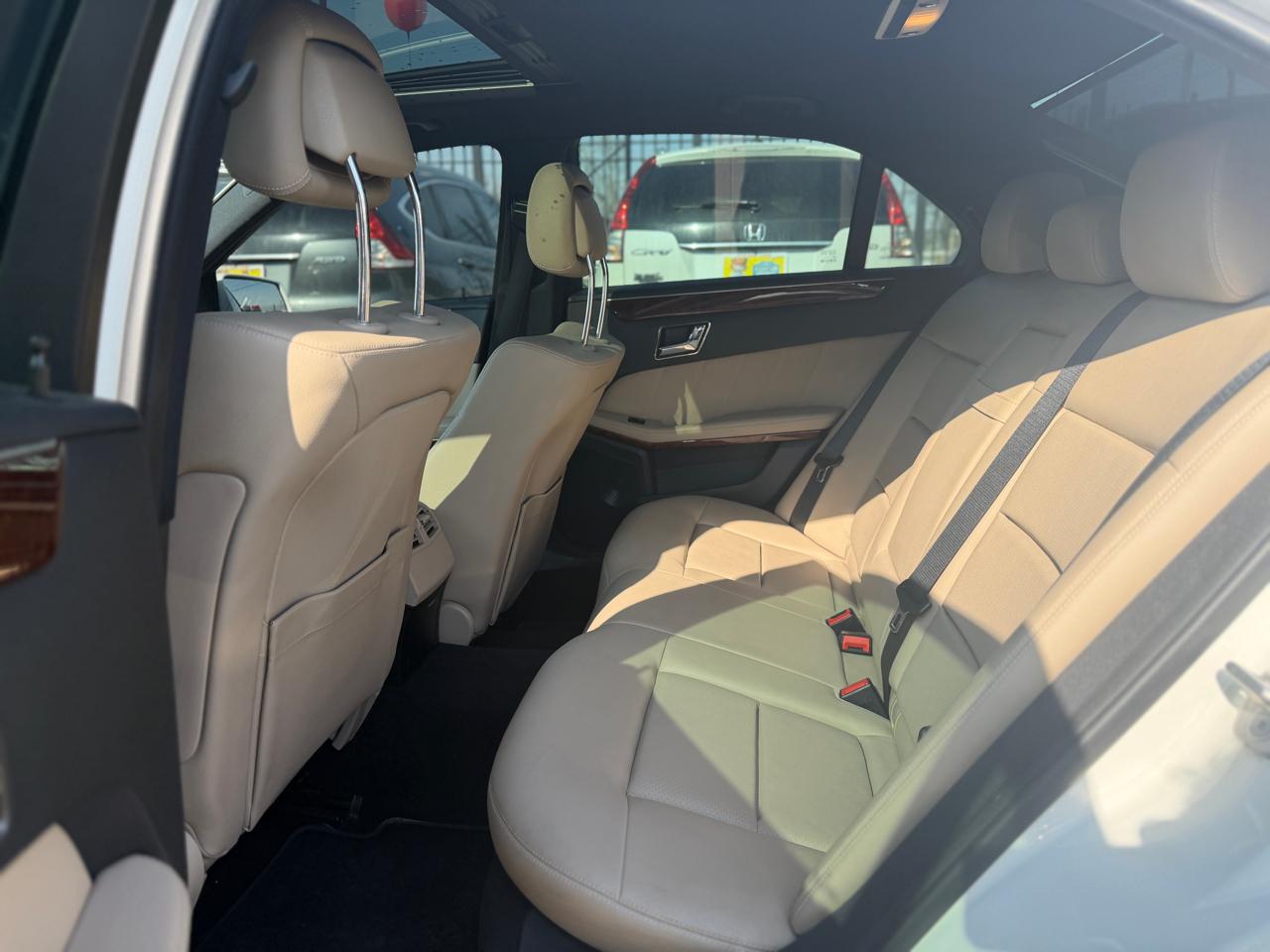 Mercedes-Benz E-Class E350 Sedan 2010