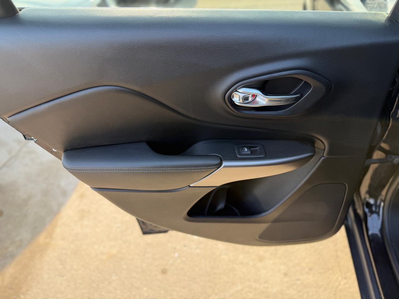 Jeep Cherokee Latitude 4WD 2019