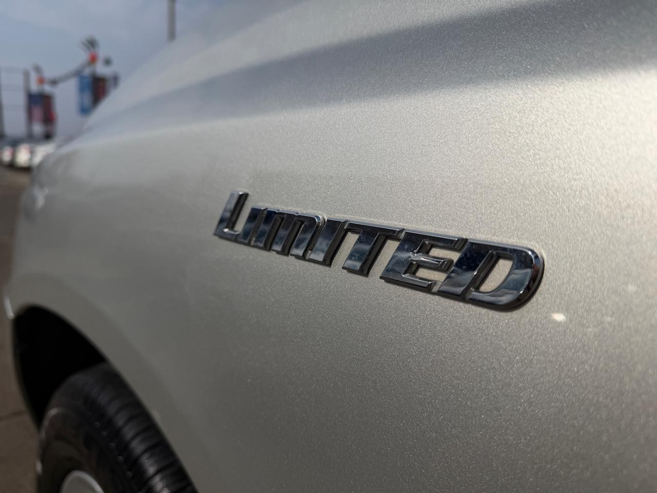 Toyota Highlander Limited V6 4WD 2005