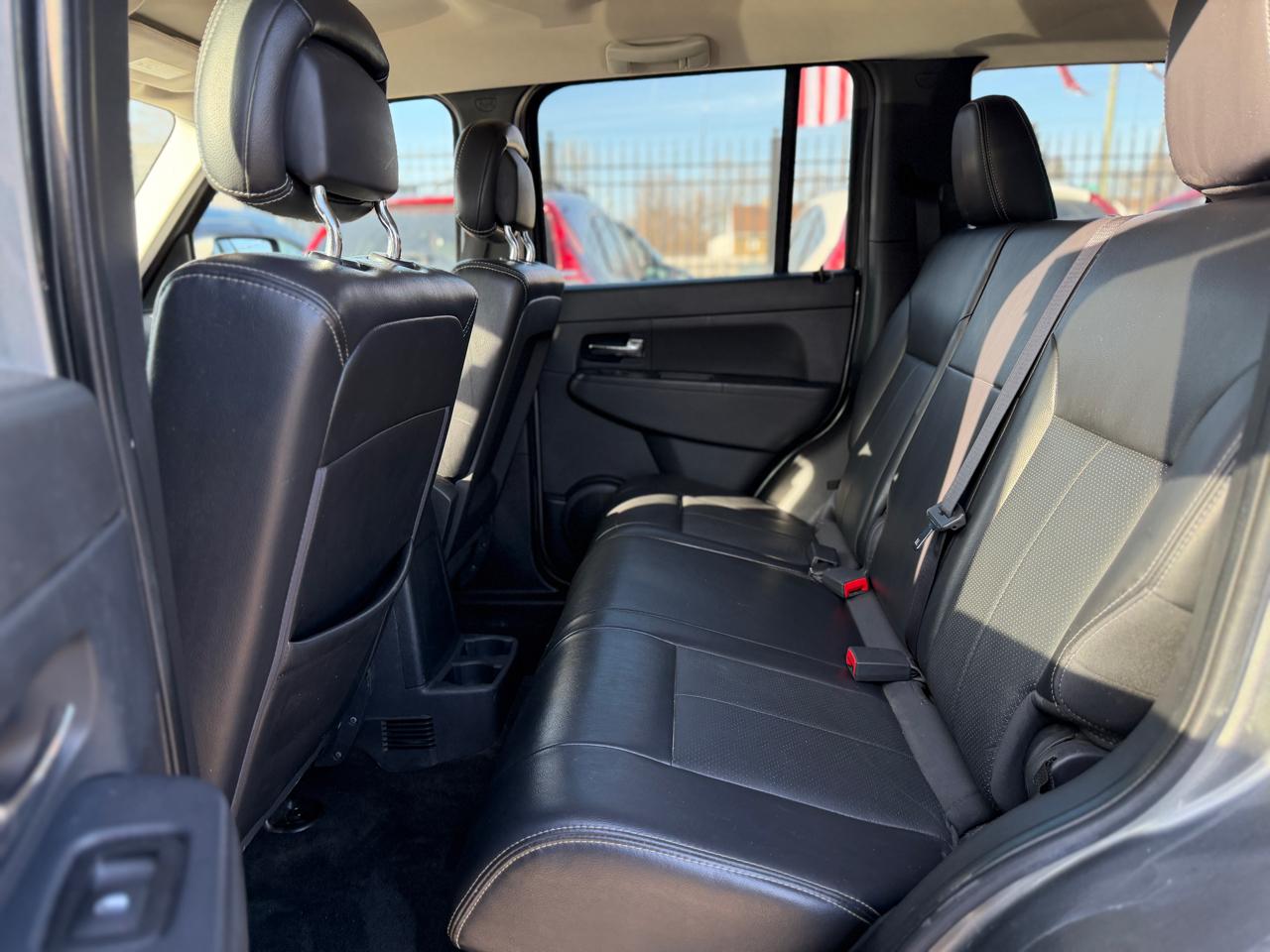 Jeep Liberty Sport 4WD 2012