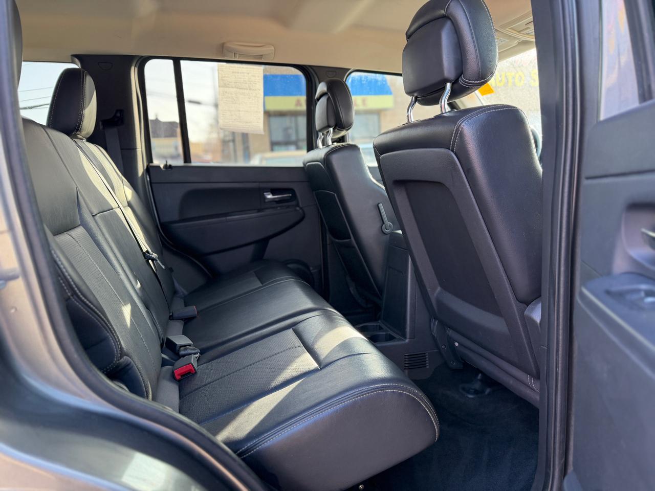 Jeep Liberty Sport 4WD 2012