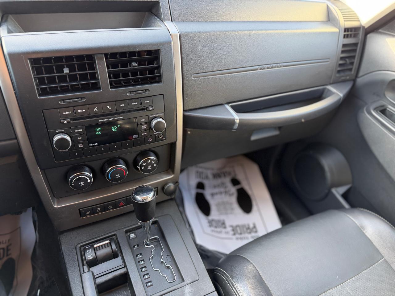 Jeep Liberty Sport 4WD 2012