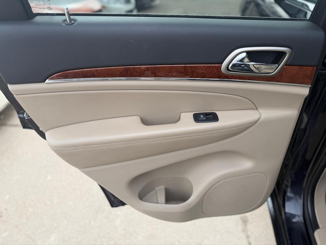 Jeep Grand Cherokee Limited 4WD 2011