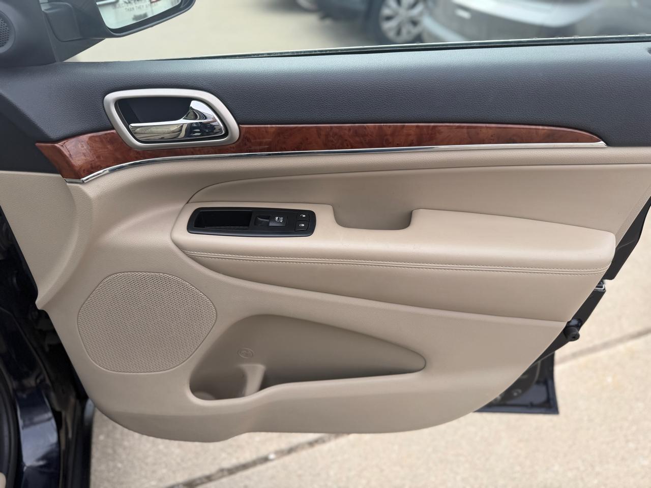 Jeep Grand Cherokee Limited 4WD 2011