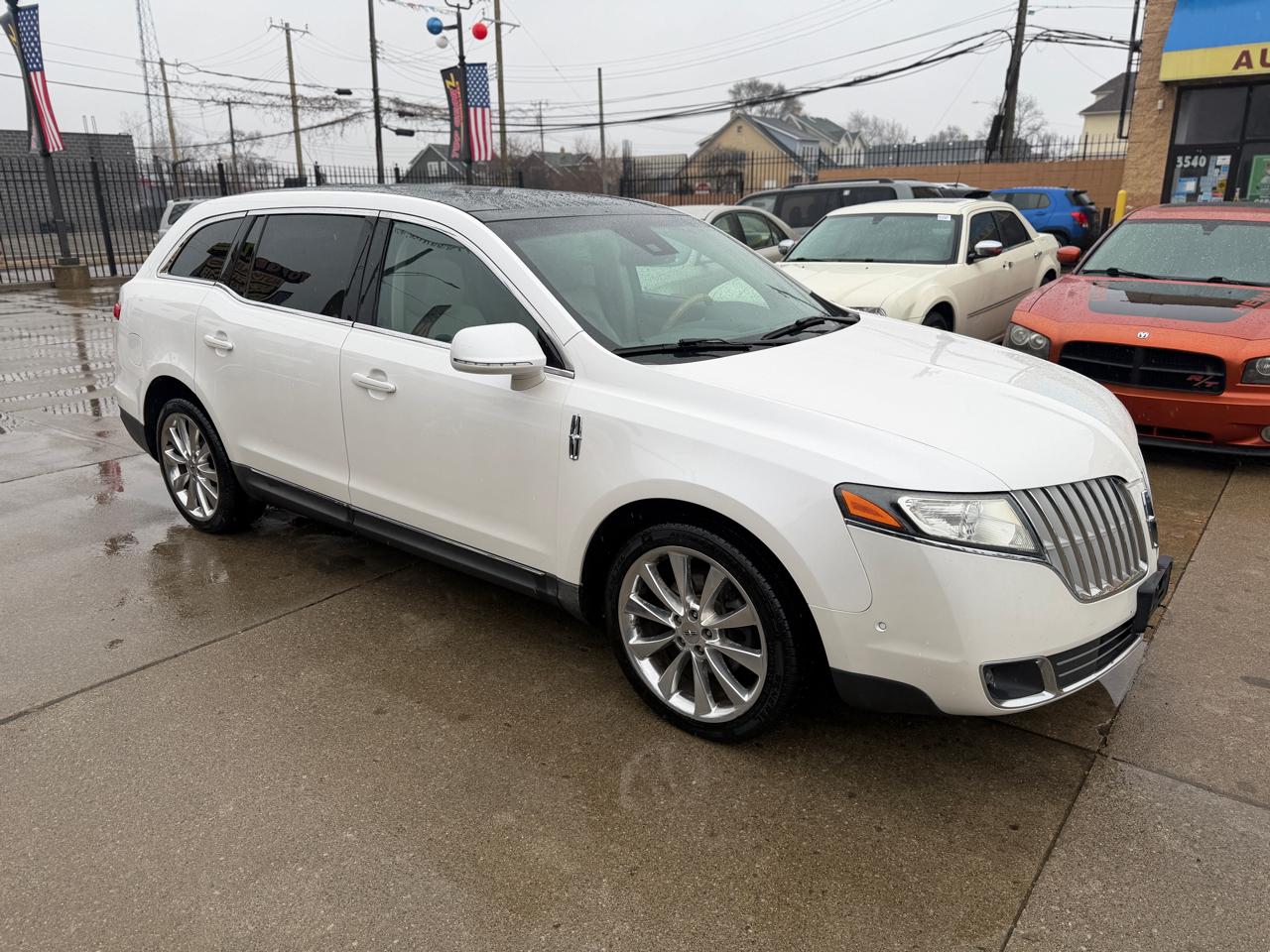 Lincoln MKT 3.5L with EcoBoost AWD 2012