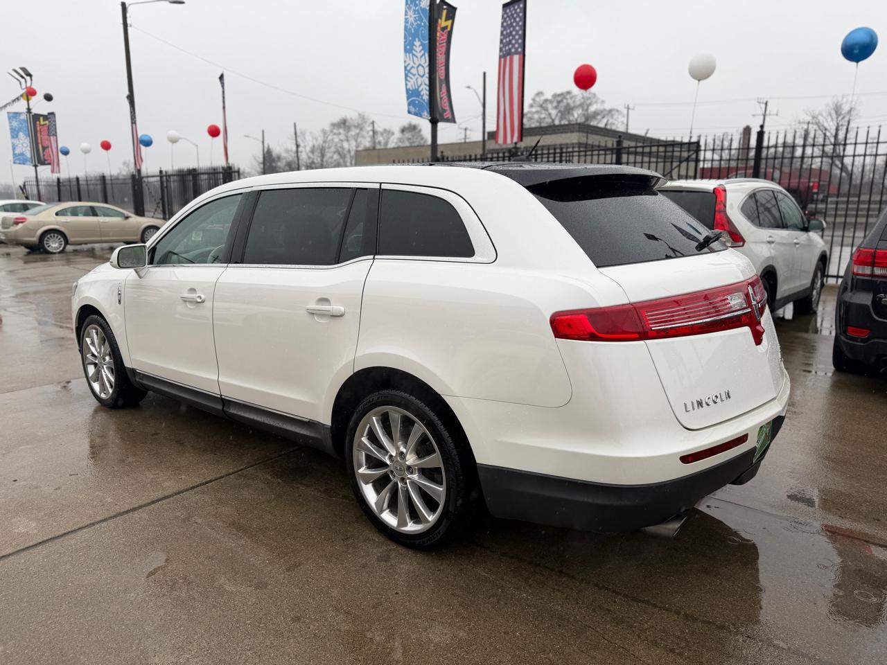 Lincoln MKT 3.5L with EcoBoost AWD 2012