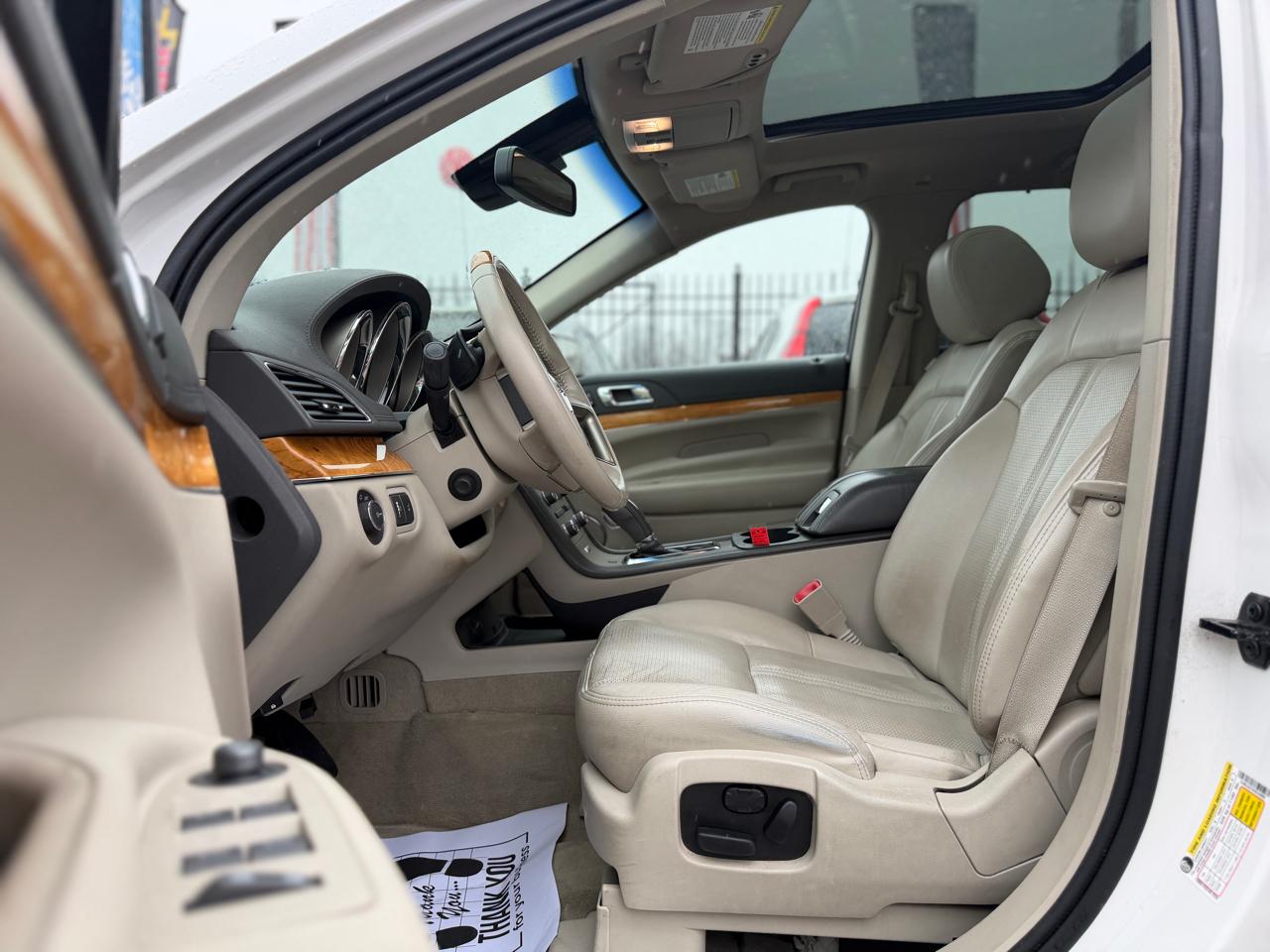 Lincoln MKT 3.5L with EcoBoost AWD 2012