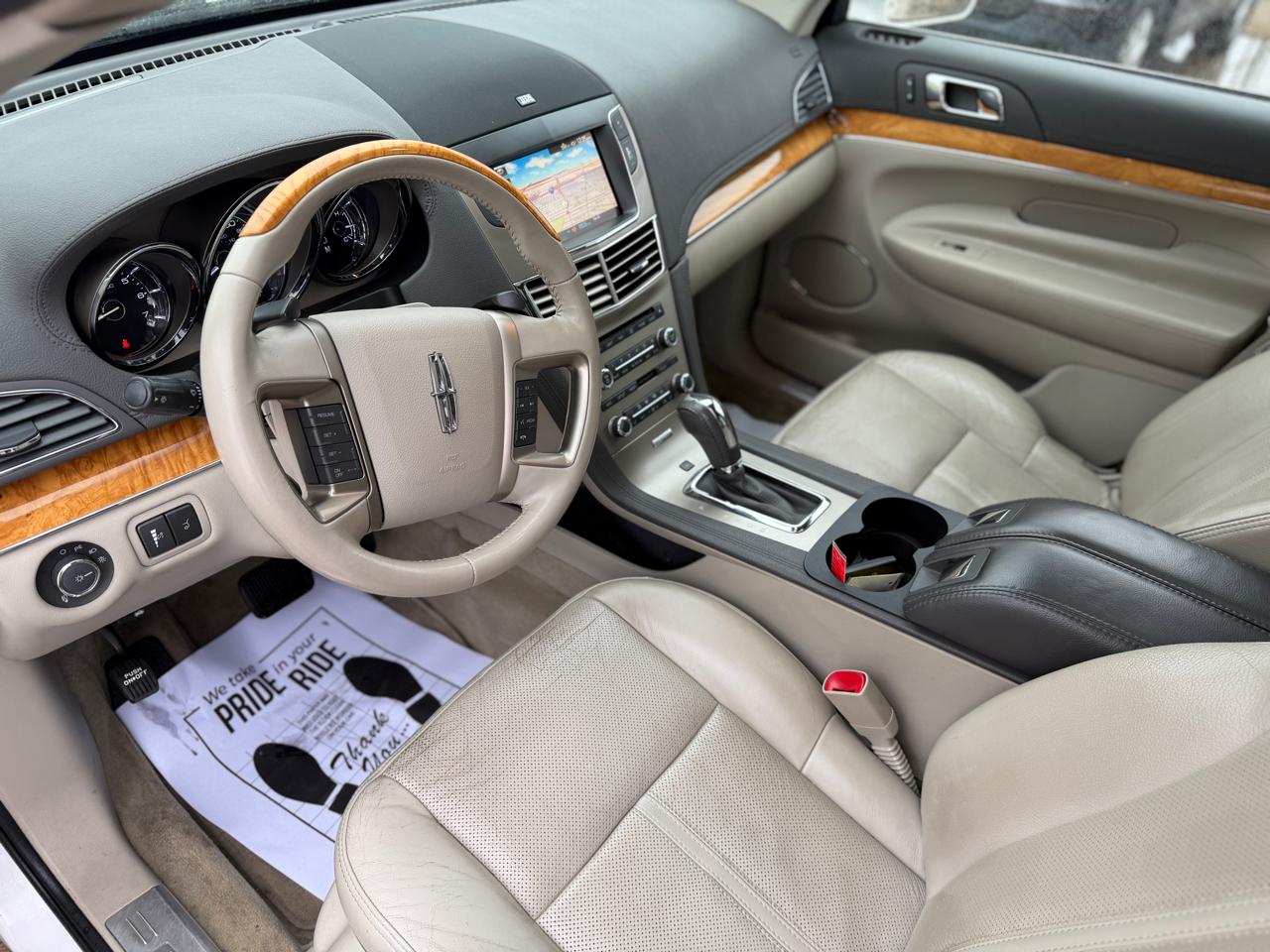 Lincoln MKT 3.5L with EcoBoost AWD 2012