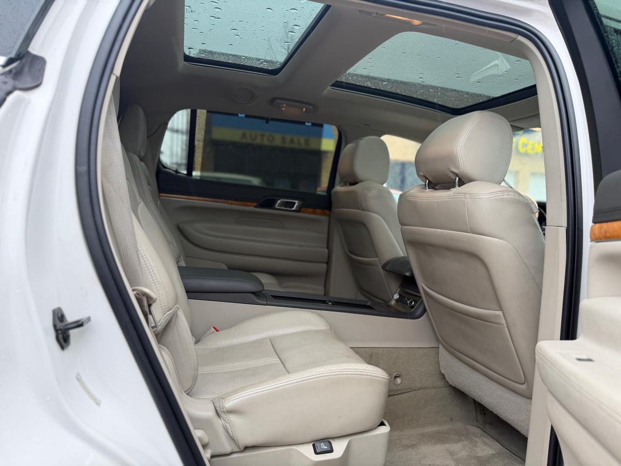 Lincoln MKT 3.5L with EcoBoost AWD 2012