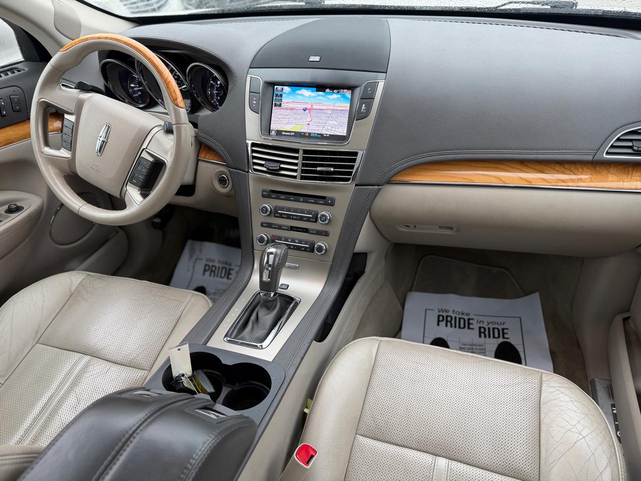 Lincoln MKT 3.5L with EcoBoost AWD 2012